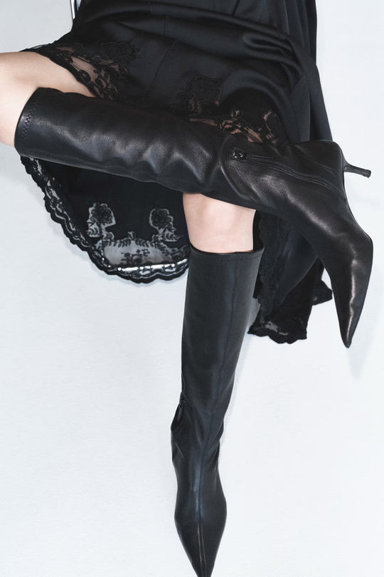 Skinnhælte stikk ankelstøvler